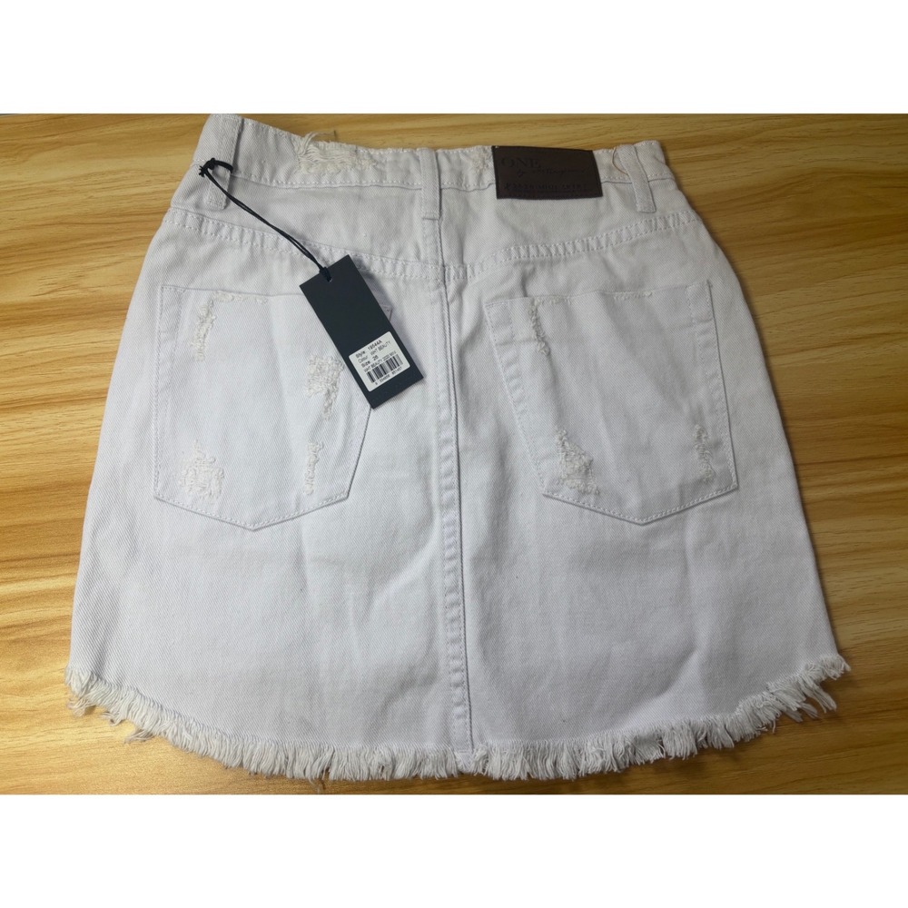 One Teaspoon NWT High Waisted 2020 Mini Denim Skirt in White Beauty 26 MSRP $110 - Picture 9 of 11